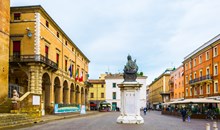Piazza Cavour