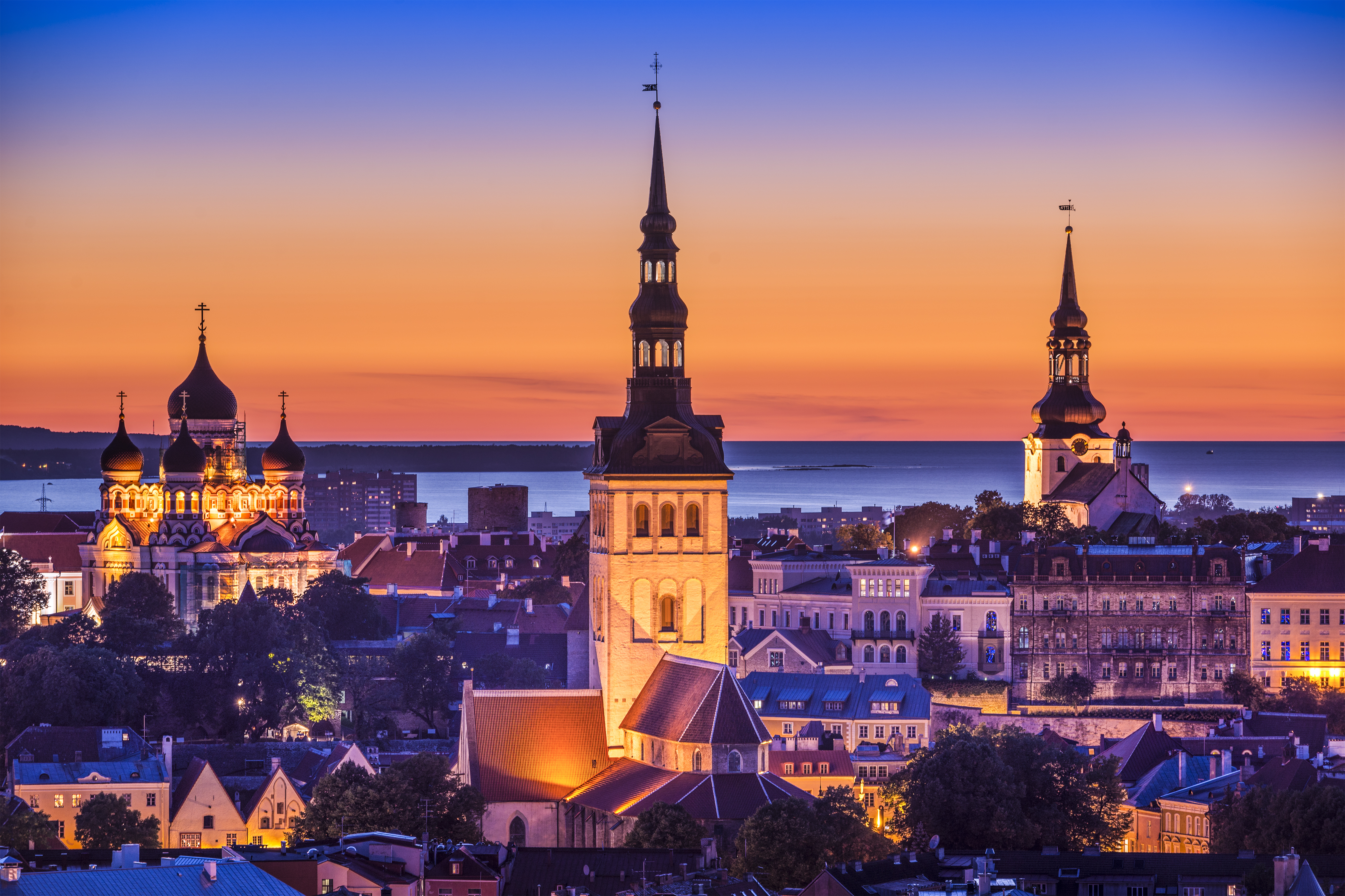 Tallinn at night