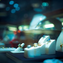 Luxury Avenue Mall