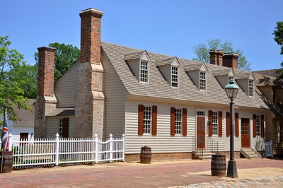 Colonial Williamsburg house - jiawangkun/Shutterstock.com