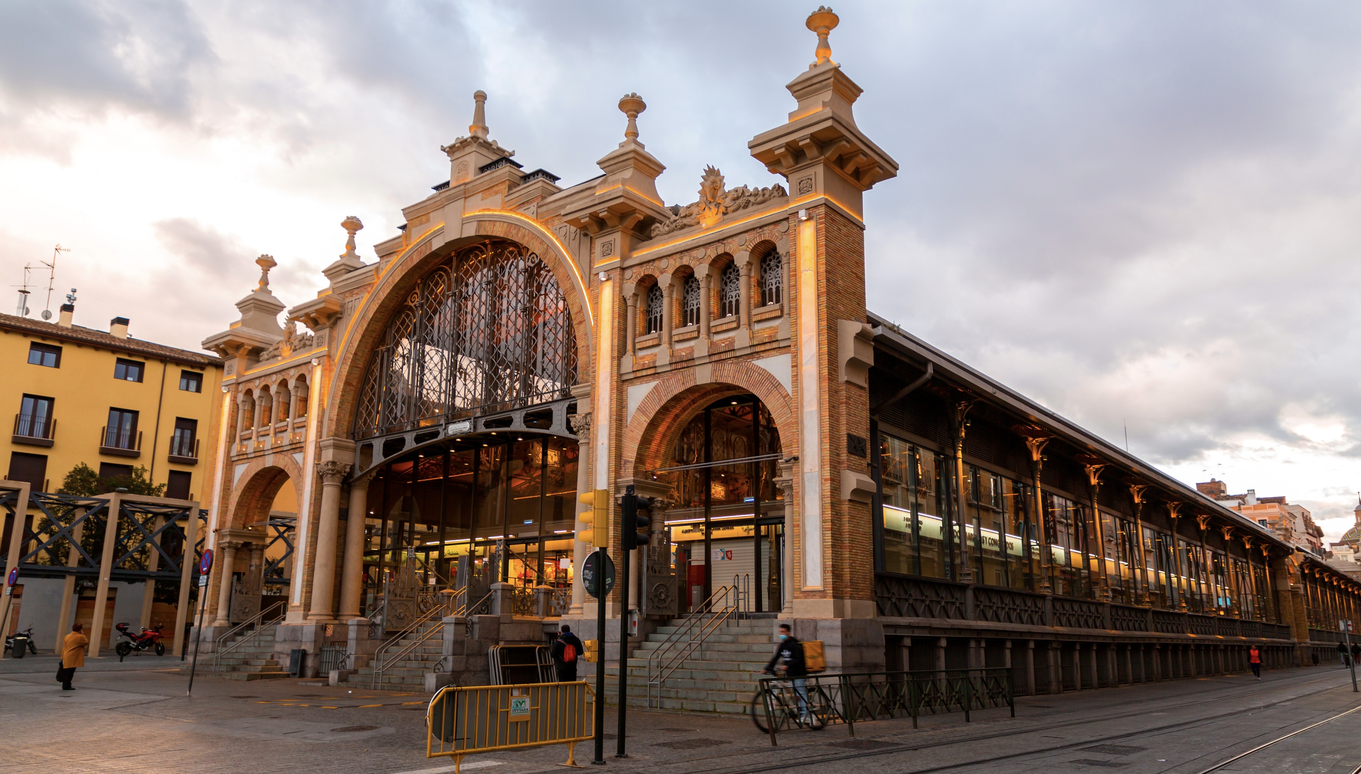 Exterior view of the Central Market, Mercado Central in Zaragoza