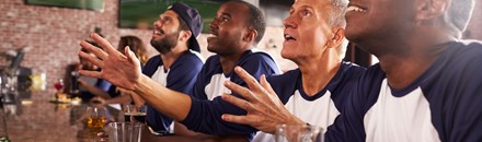 Puckers Sports Bar & Grill