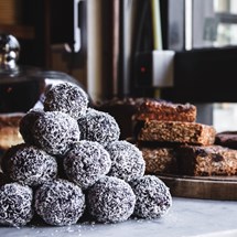 Feldt's bread and confectionery