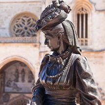 The Sculptures of Oviedo