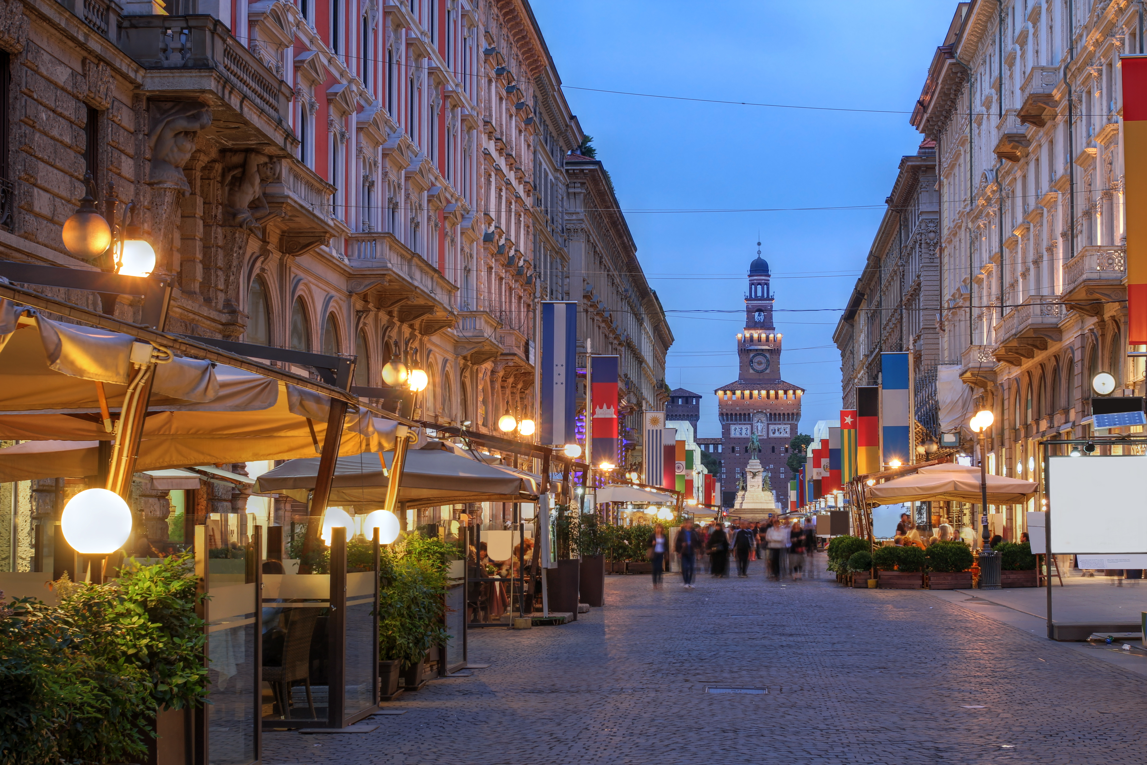 Sunset on Via Dante, one of the major pedestrian avenues in Milan,