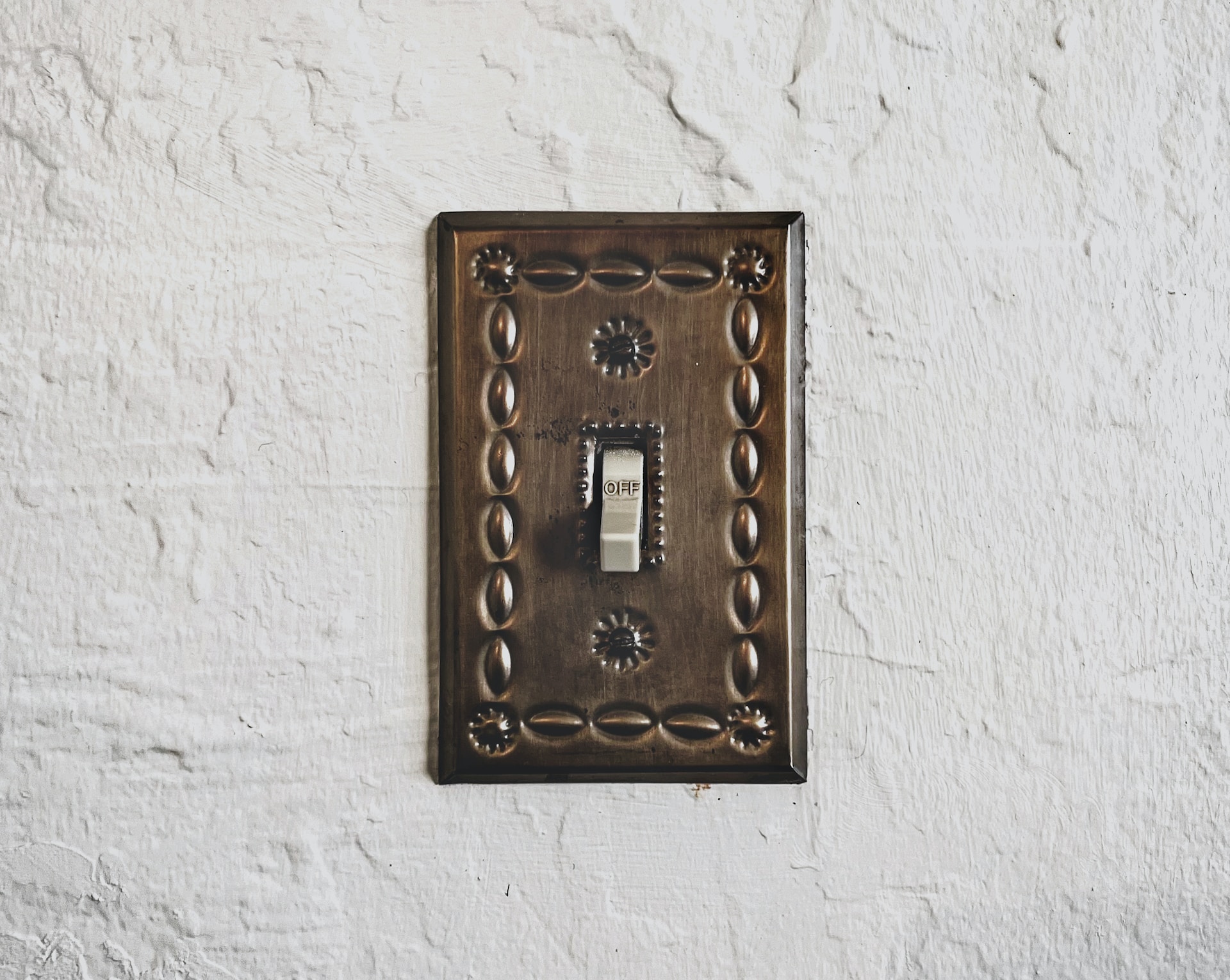 electrical switch with vintage design