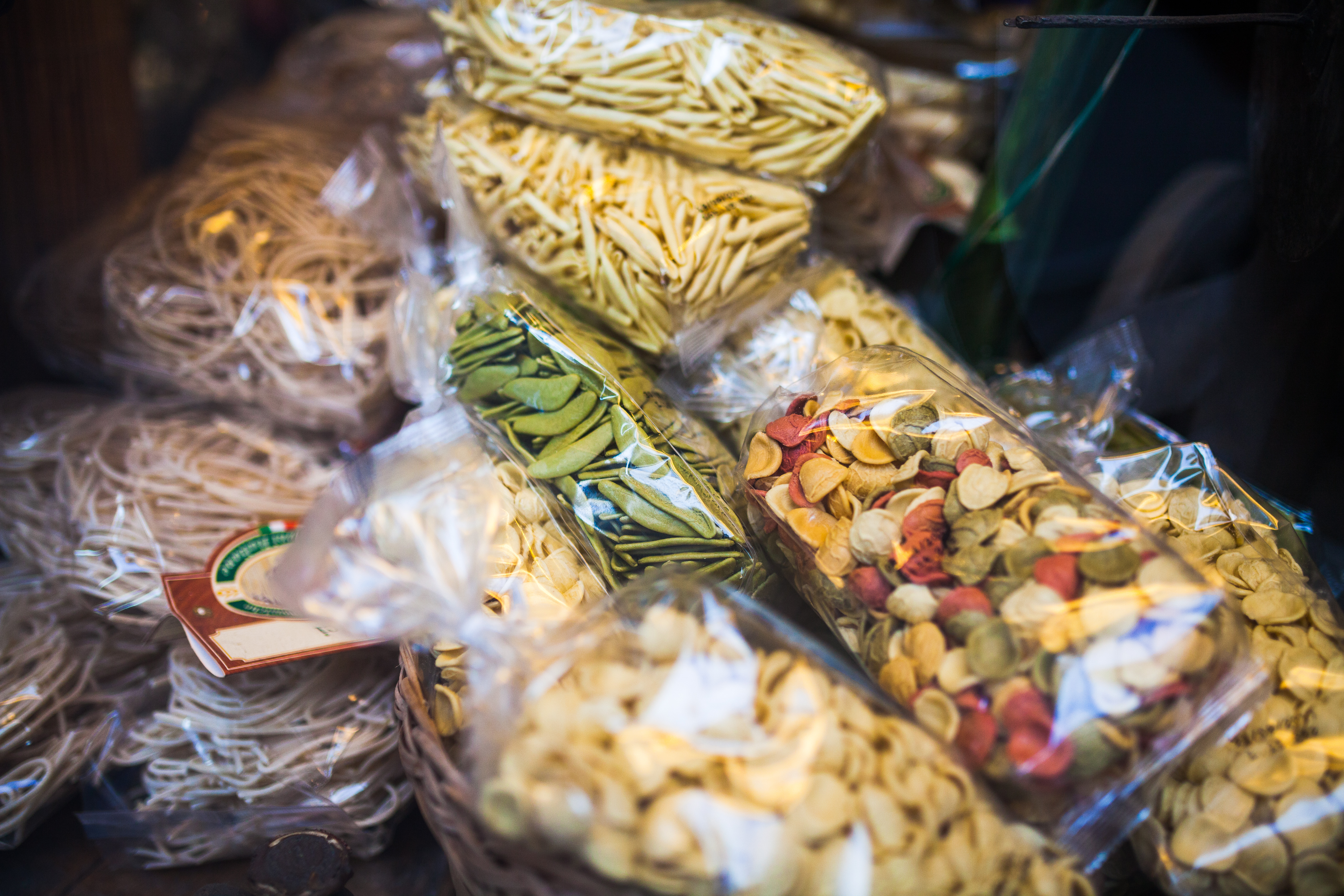 Different types of Italian pasta