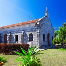 Parque Central & Iglesia de Santa Elvira