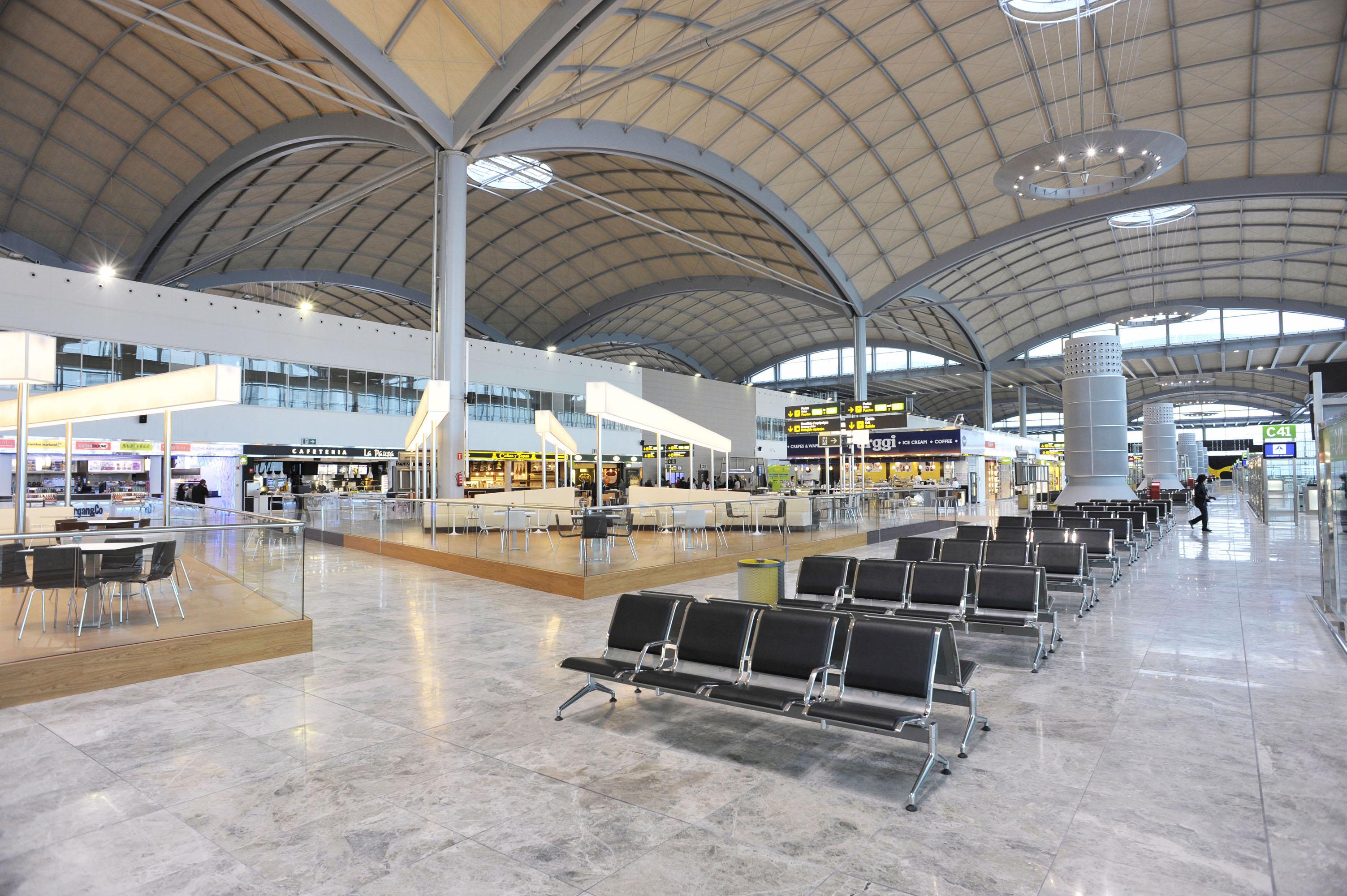 Alicante Airport terminal