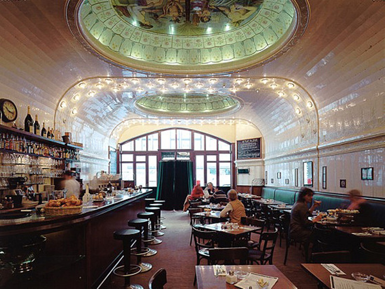Café Paris interior