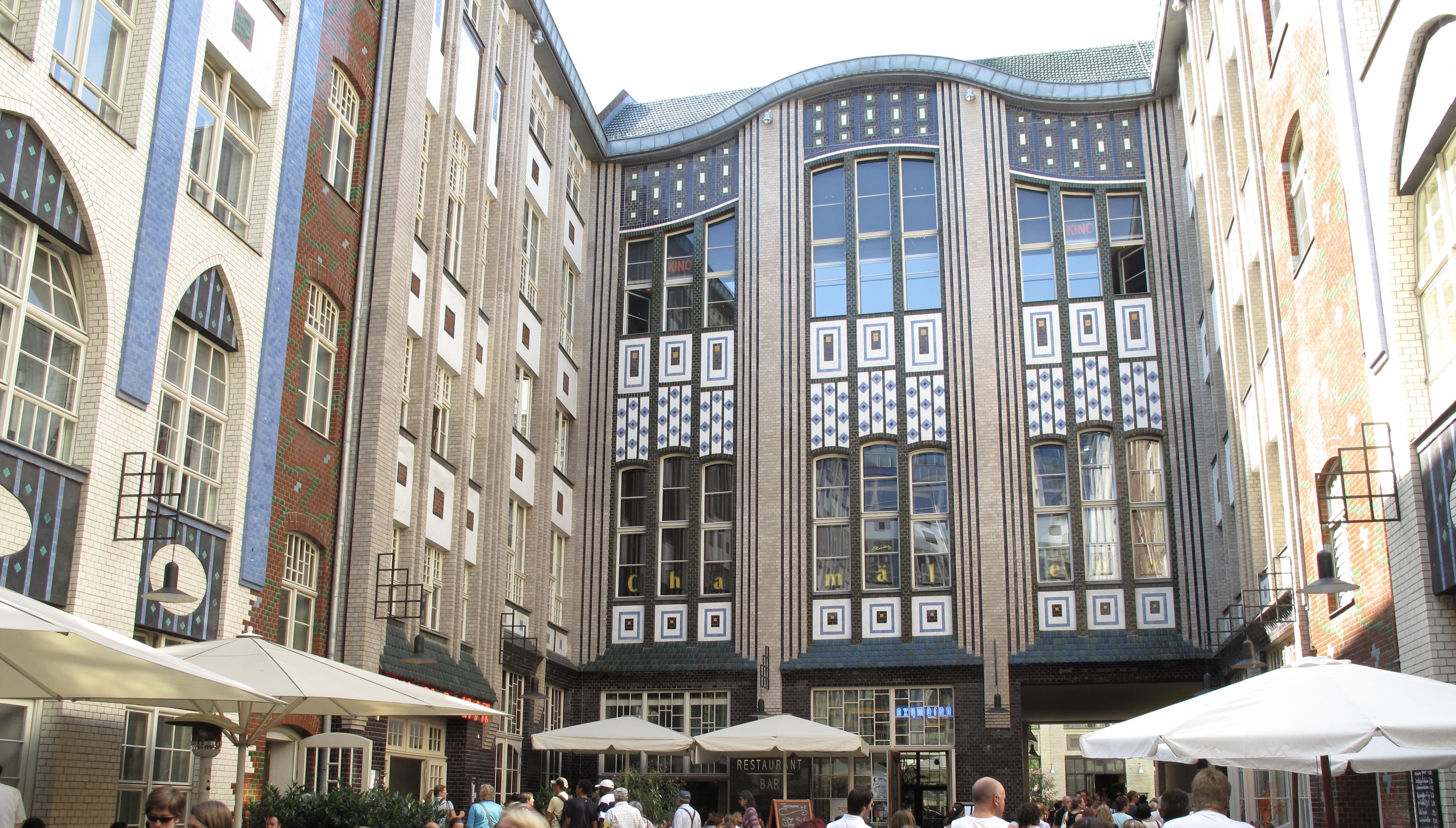 shopping crowd at Hackesche Höfe, Berlin, Germany
