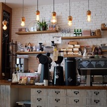 More cafes in city center
