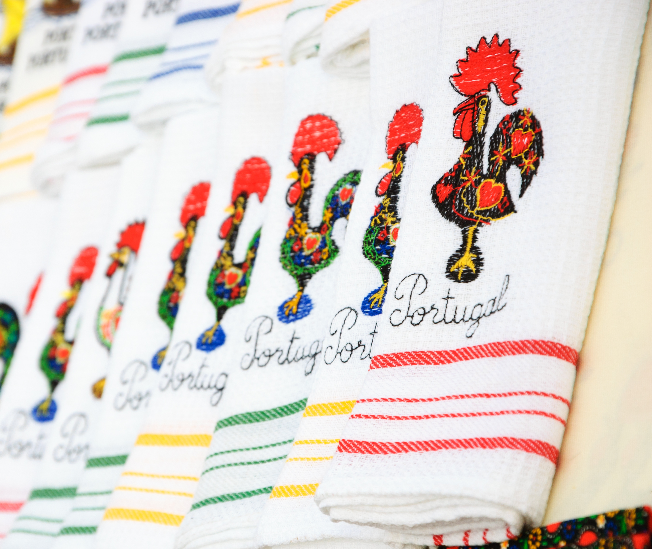 Souvenir towels with embroidery of the Galo de Barcelos