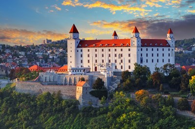 Bratislava castle at sunset - TTstudio / Shutterstock.com