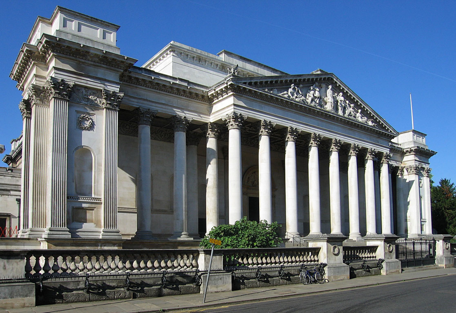 The main entrance to the Fitzwilliam Museum in Cambridge.