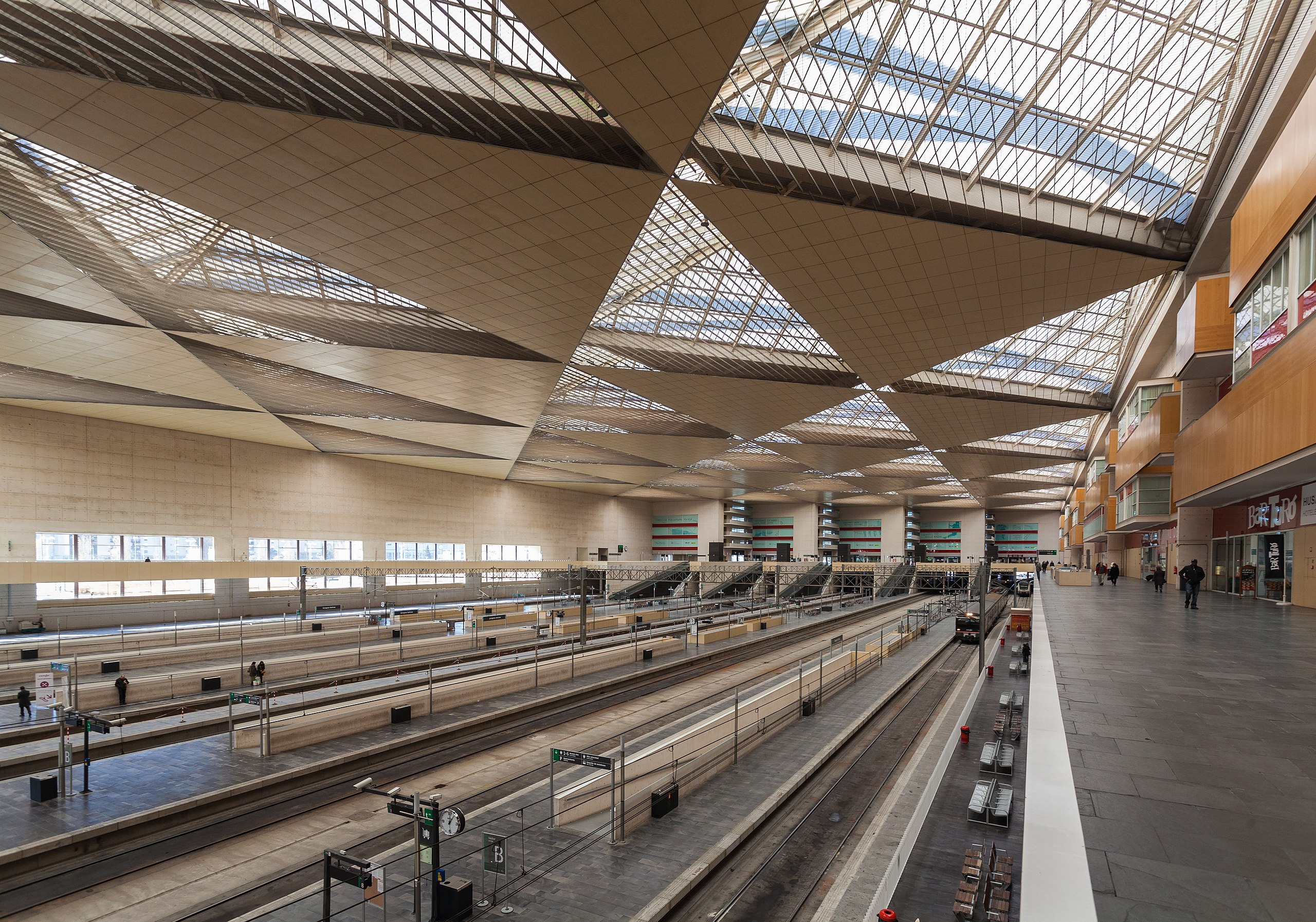 Zaragoza–Delicias Railway & Coach Station