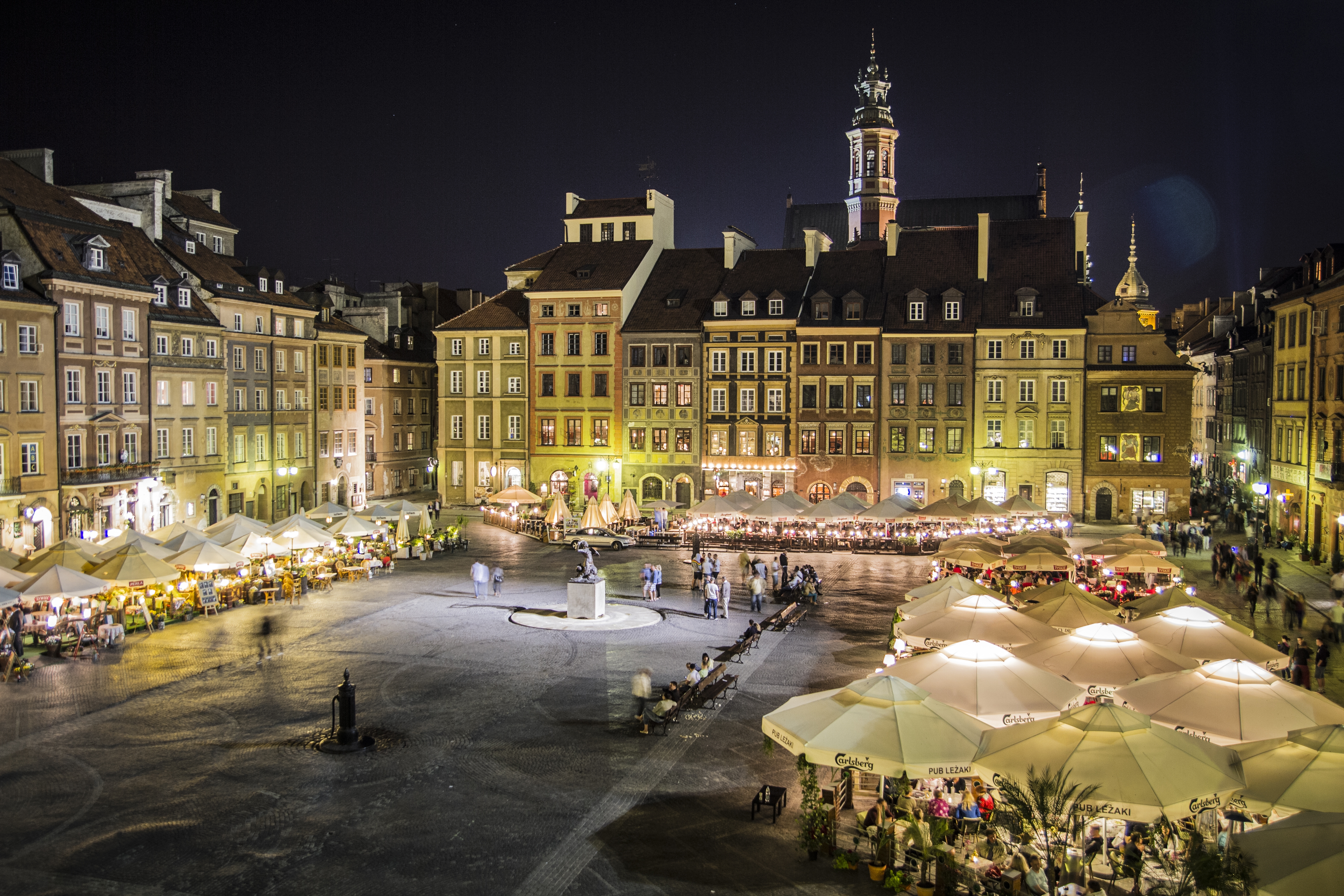 Central Warsaw by night