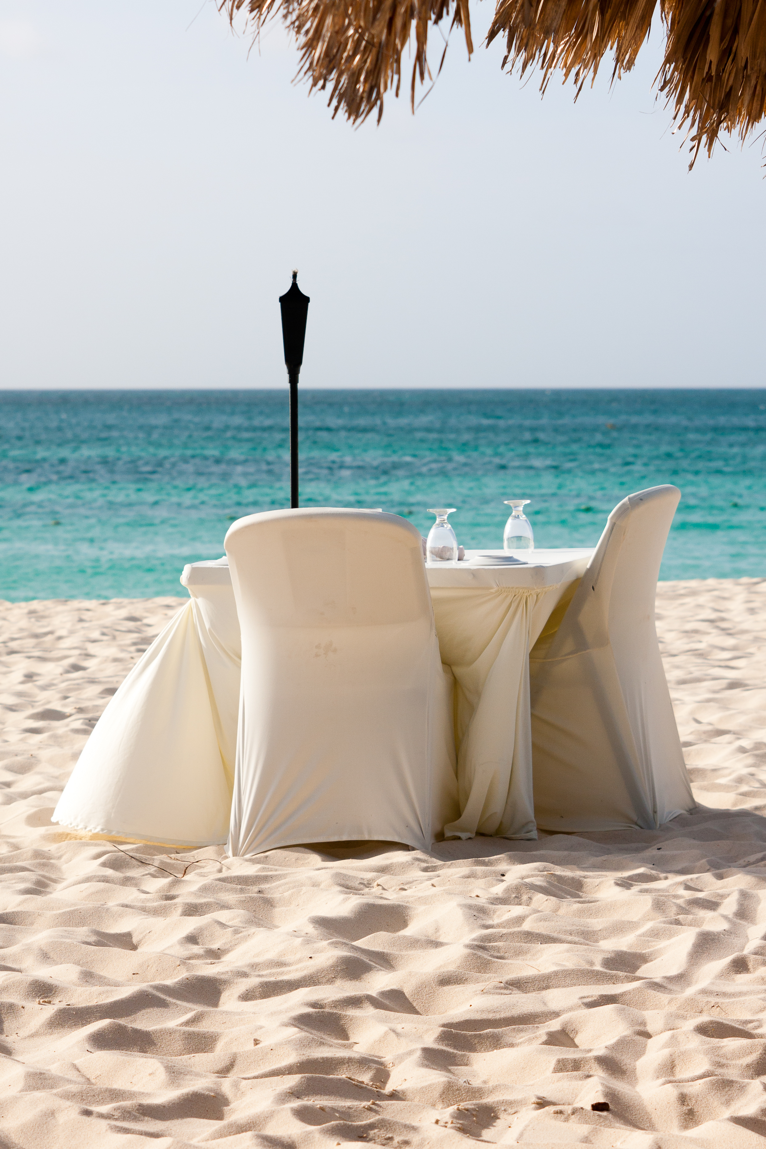 seafront table in Aruba