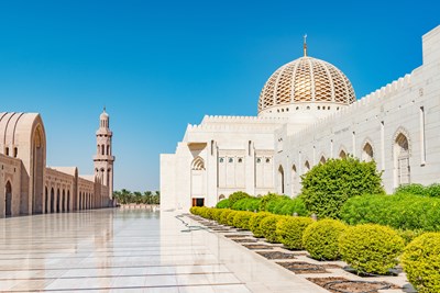 Sultan Qaboos Grand Mosque in Muscat, Oman - JPRichard/Shutterstock.com
