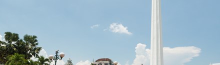 Tugu Pahlawan (Heroes Monument)