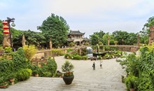 Huanglongxi Ancient Village / 黄龙溪古镇