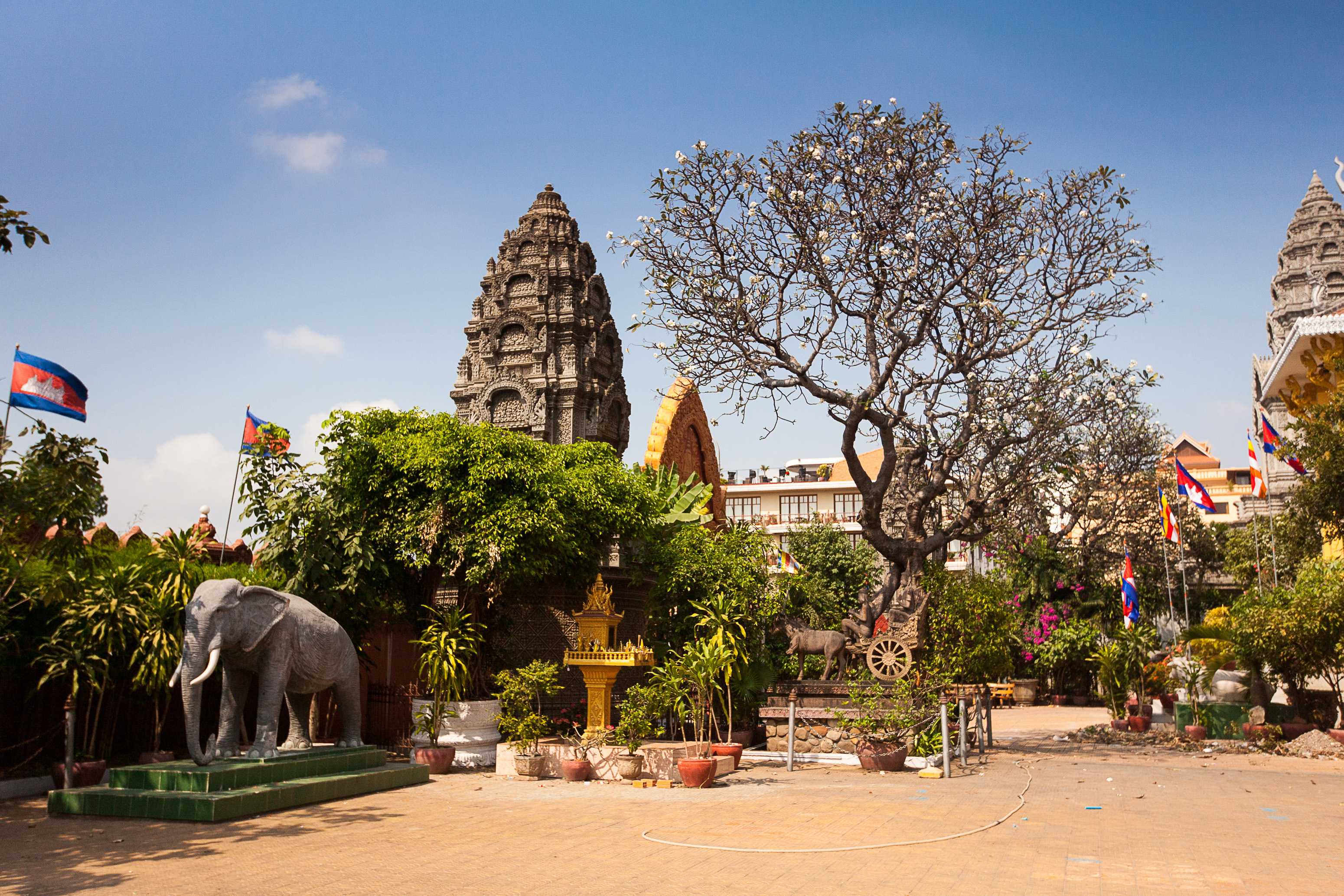 temple in Phnom Penh