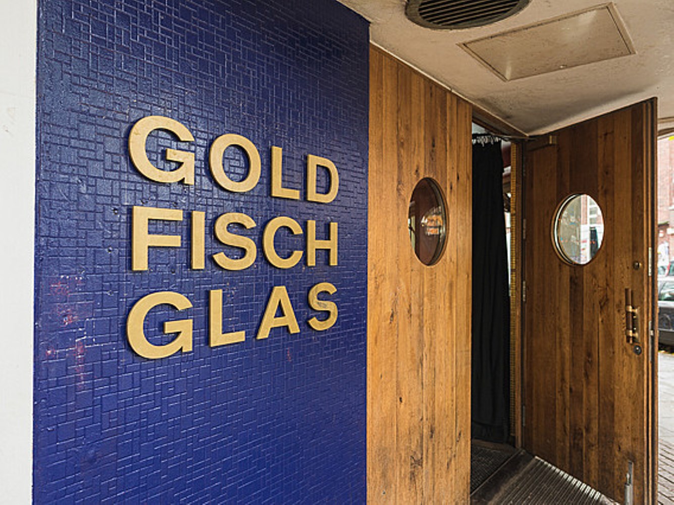 GoldFischGlas entrance